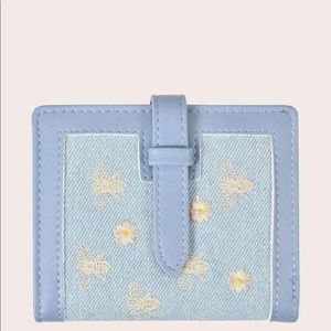 SHEIN Embroidered Bee Wallet